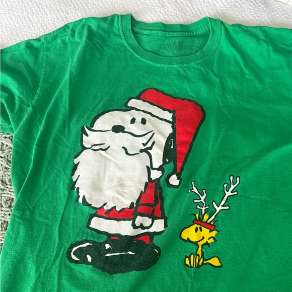 Snoopy Christmas shirt - Picture 1 of 1